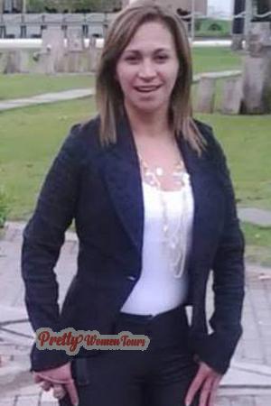 152514 - Claudia Age: 48 - Colombia