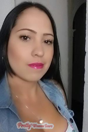 167047 - Yecenia Age: 44 - Colombia