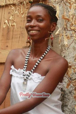 180080 - Teolinda Age: 45 - Colombia