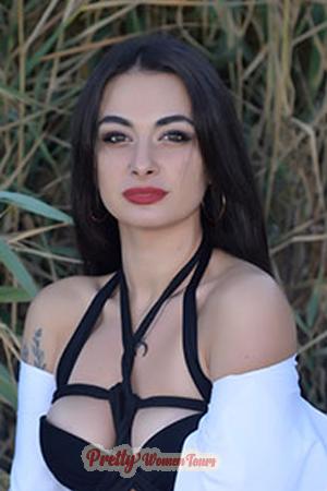 183247 - Alina Age: 27 - Russia