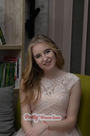 185517 - Anastasia Age: 27 - Ukraine