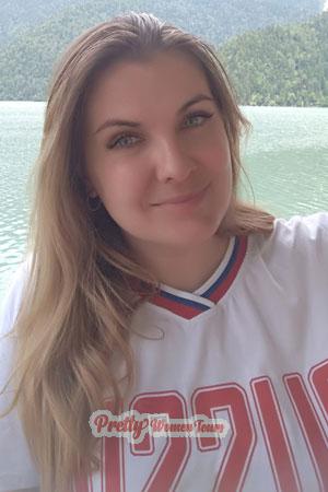 188520 - Elena Age: 39 - Russia
