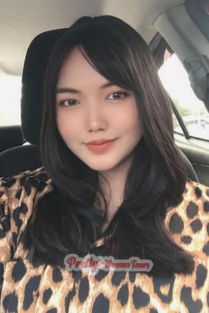 197163 - Paweena (Jes) Age: 24 - Thailand