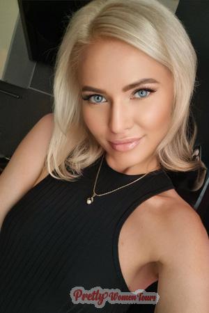 204861 - Elena Age: 34 - Russia