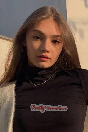 205821 - Ekaterina Age: 20 - Russia