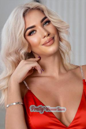 206438 - Elena Age: 21 - Ukraine