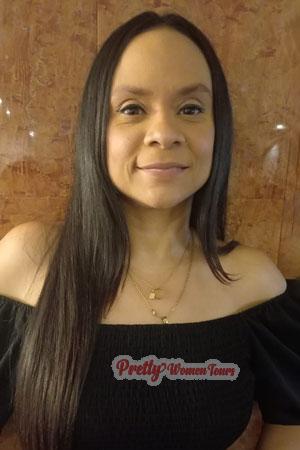 213758 - Paola Alexandra Age: 44 - Colombia