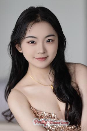 214181 - Yi Age: 21 - China