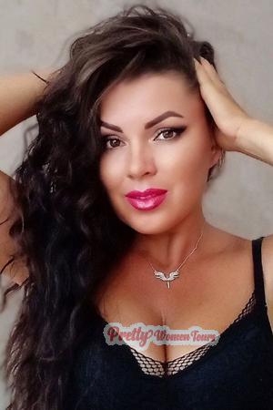 215438 - Anastasia Age: 41 - Ukraine