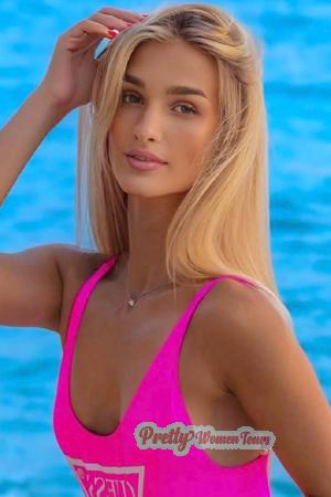 222032 - Sofia Age: 24 - Ukraine