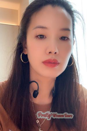 225301 - Lina Age: 44 - China