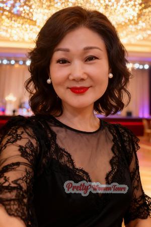 225694 - Chunxiu Age: 53 - China
